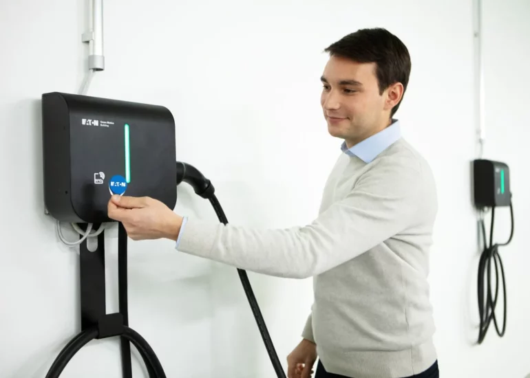 Green Motion la borne de recharge écoresponsable pour véhicules électrique